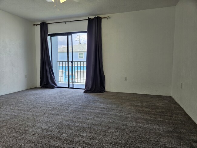 Photo - 112 7th St S