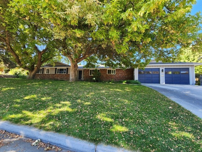 Photo - Large 3 bedroom home!
