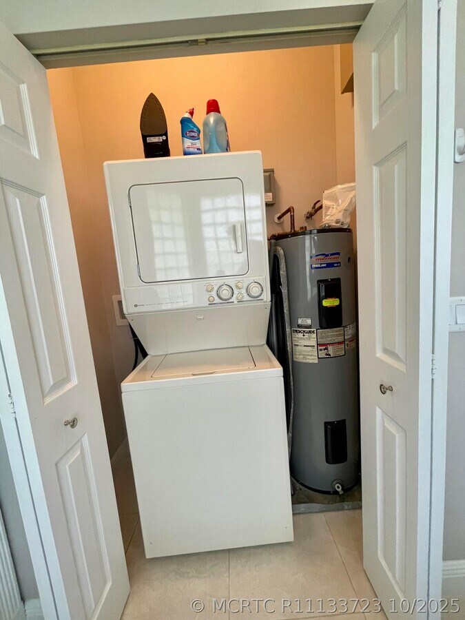 Photo - 15590 Hawker Ln