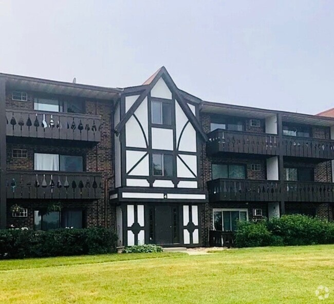 Building Photo - 4 Crestview Ln Unit 16 Rental