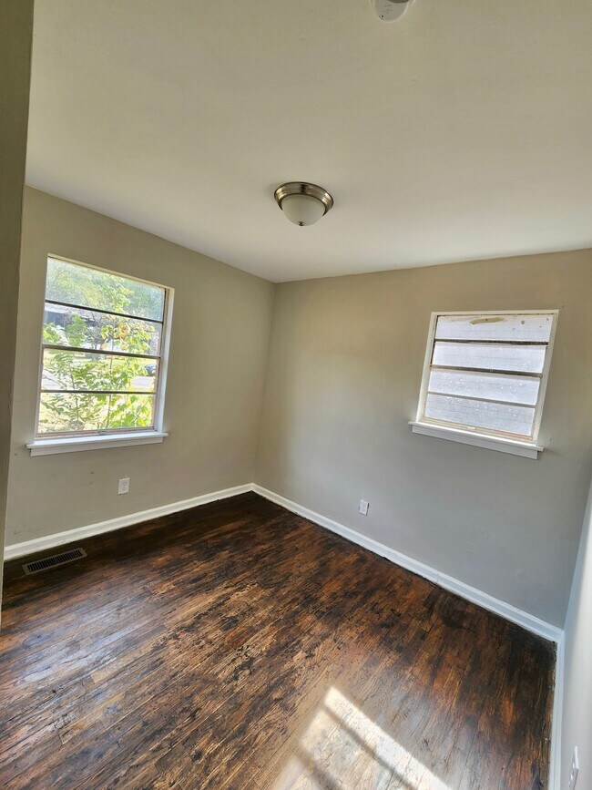 Photo - 2804 32nd Way SW