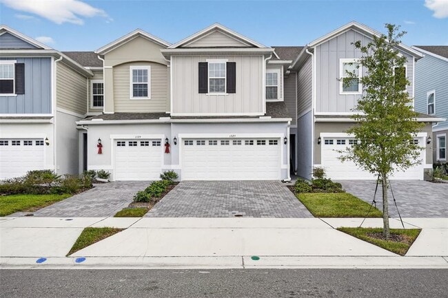 Building Photo - 1325 Stockwell Ave