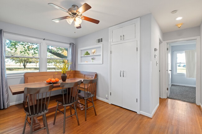 Photo - 22 E Hawthorne St