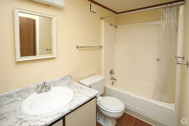 2HAB, 2BA - 864 ft² - Princeton Court Apartments