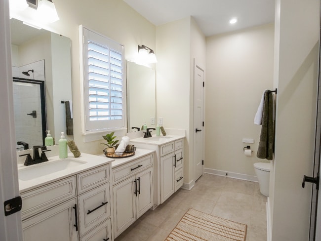 Photo - 1663 Jessamine Dr