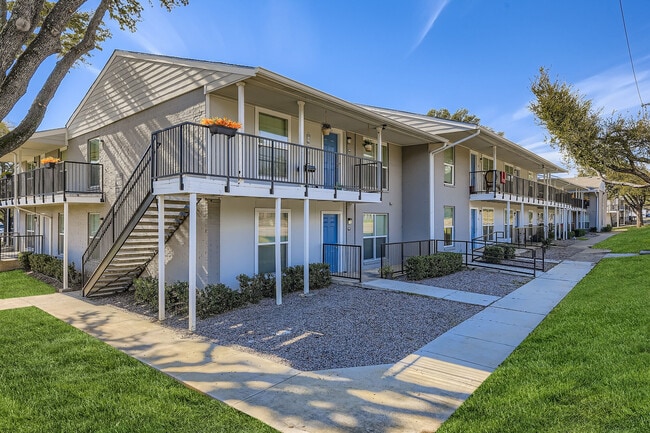 Photo - Paddock on Park Row