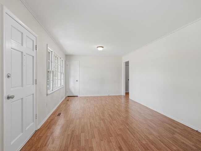 Photo - Close to Downtown Athens! Established neighborhood!