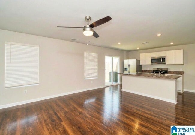 Photo - 211 Driftwood Ln