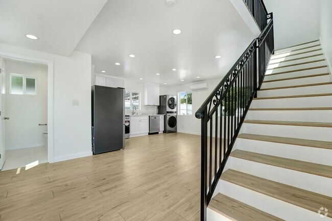 Building Photo - 22567 Leadwell St Rental