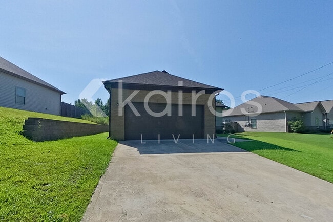 Photo - 111 Bates Ln