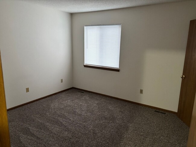 Photo - 2755-2761 Scarlet Oak Unidad 2757