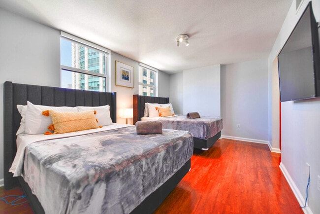 Photo - 1 SE 12th St Unit FL24-ID1022202P