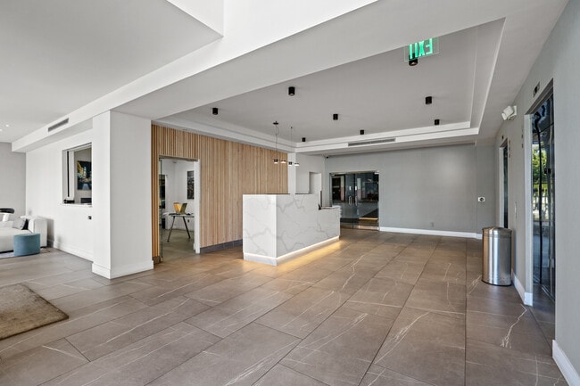 10600 Wilshire