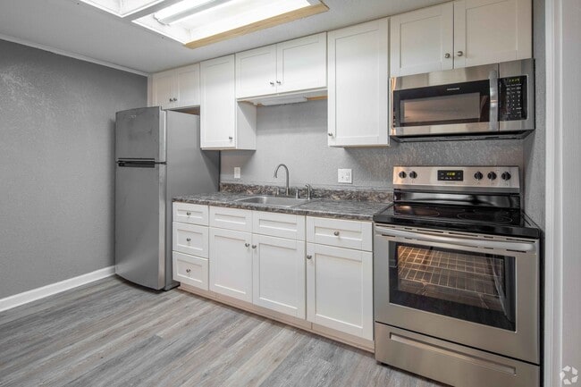 Photo - Stratford Apartments