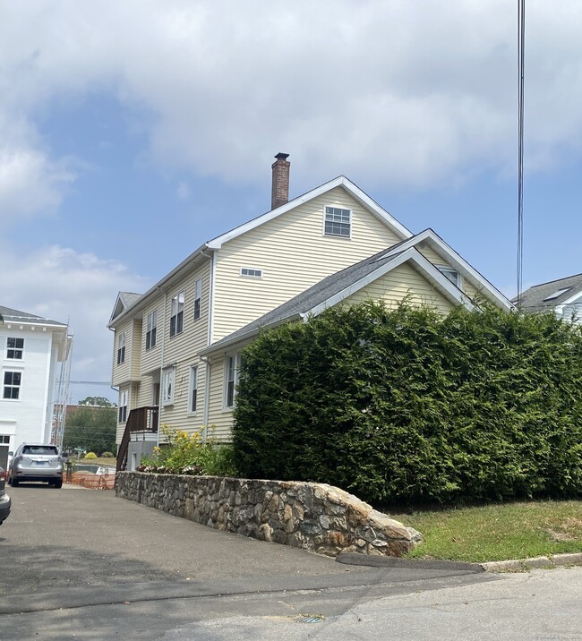 Building Photo - 7 Fenwick Pl Rental