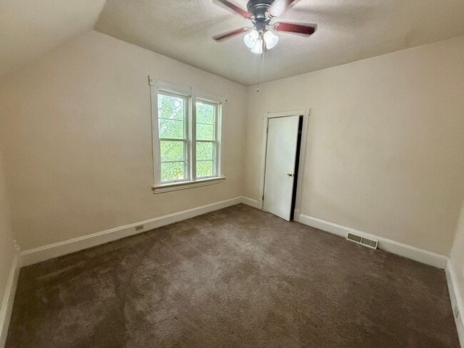 Photo - 910 S 6th Ave Unit Upper