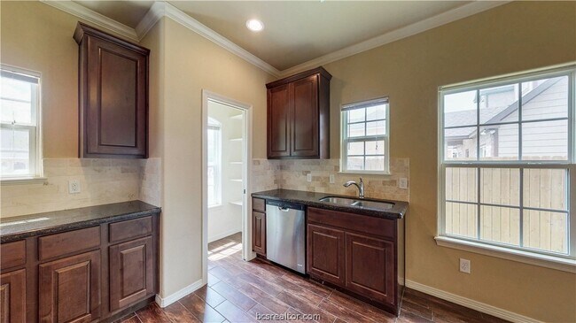 Photo - 111 Southland St