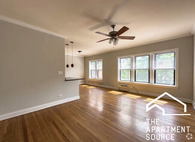 Building Photo - 736 W Addison St Rental
