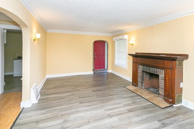 Photo - 7210 Bellefontaine Ave