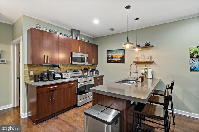 Photo - 1247 E Columbia Ave Unit 5