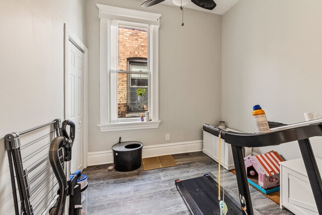 Photo - 1345 N Maplewood Ave