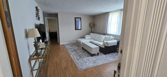1208 Denali St Unit 6