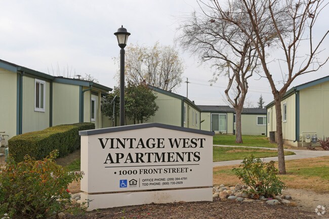 Vintage West Apartments - Vintage West Apartments