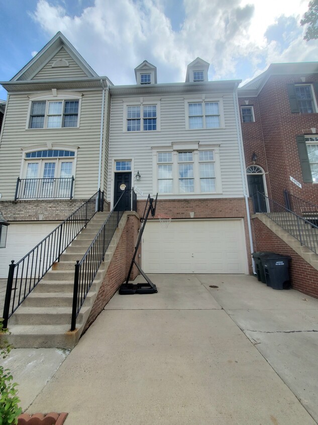 Photo - 6932 Stanwick Square (Gainesville, VA)