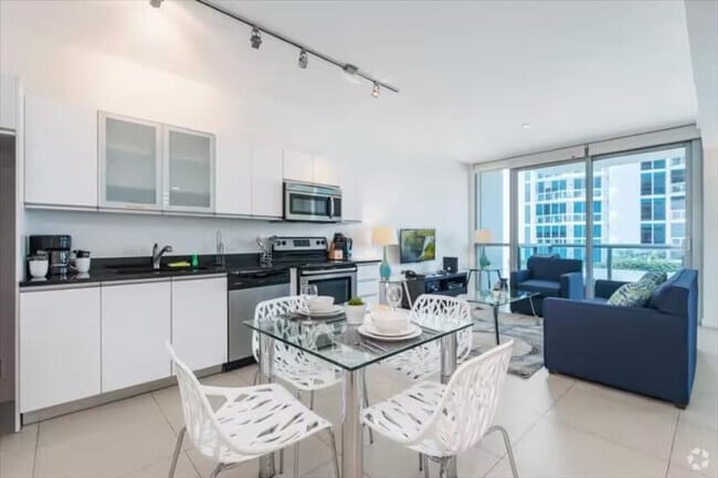 Building Photo - 6551 Collins Ave Rental