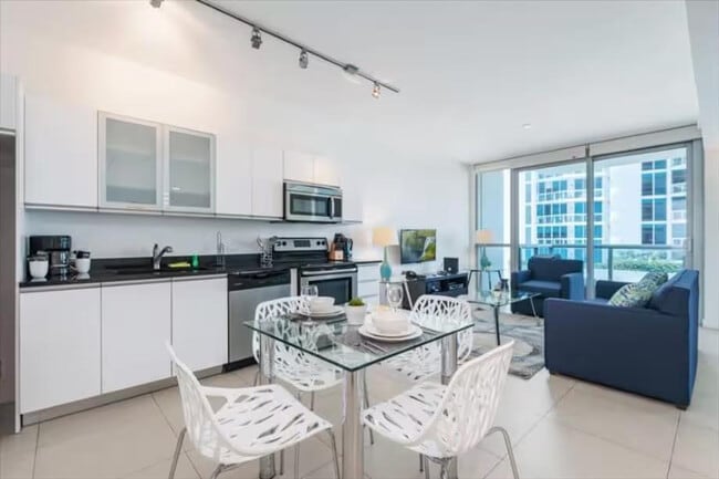 Building Photo - 6551 Collins Ave Unit ID1039987P Rental