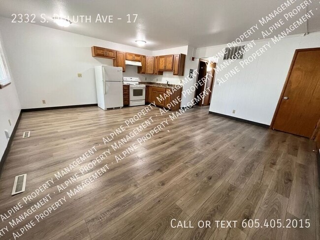 2332 S Duluth Ave Unidad 17