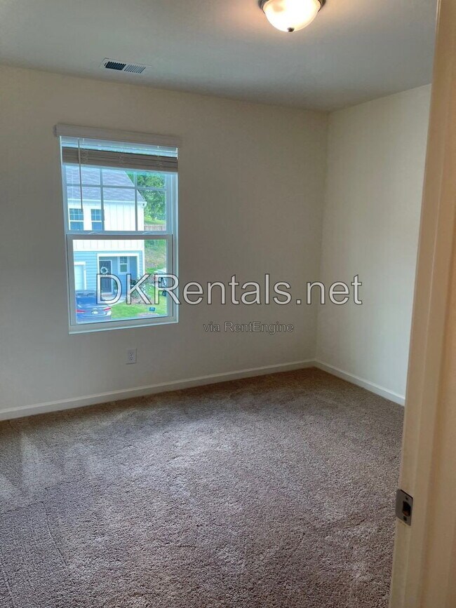 229 Grand Central Wy