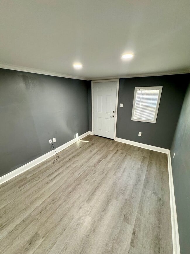 Photo - Discover 1501 ½ Clover Street!