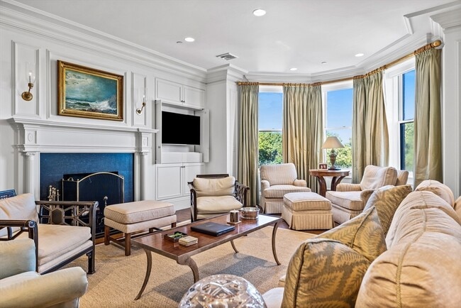 Photo - 348 Beacon St Unidad 4