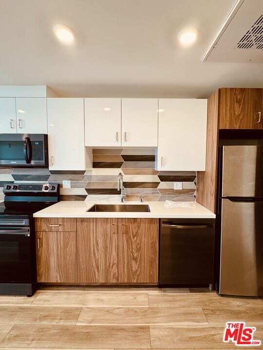 Photo - 252 N Hoover St Unidad 309