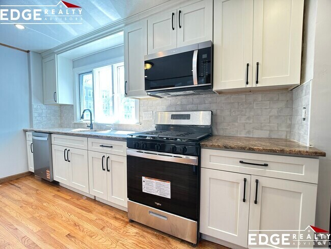 Building Photo - 82 Beechcroft St Rental