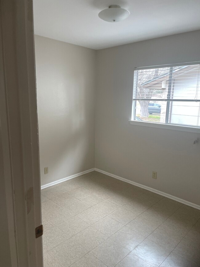 Photo - 4530 Longvale Dr