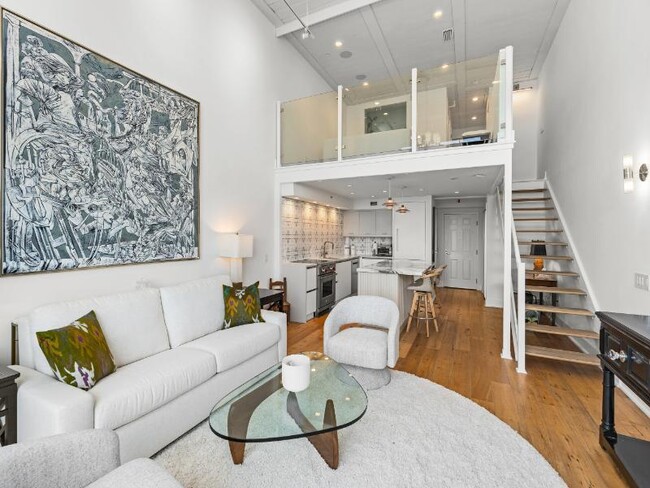 Building Photo - 101 N Clematis St Unit 512 Rental