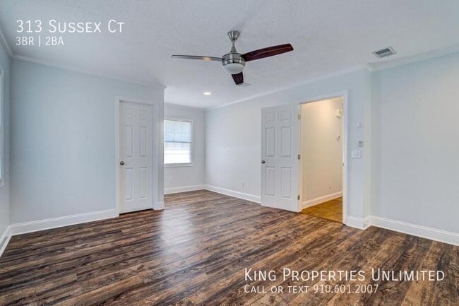 Photo - 313 Sussex Ct