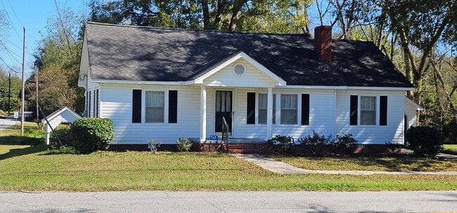 Photo - Lovely in Milner