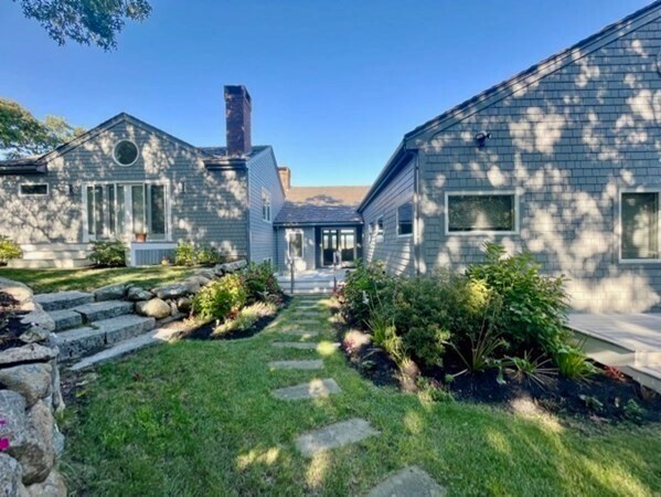 3 E Pasture Way