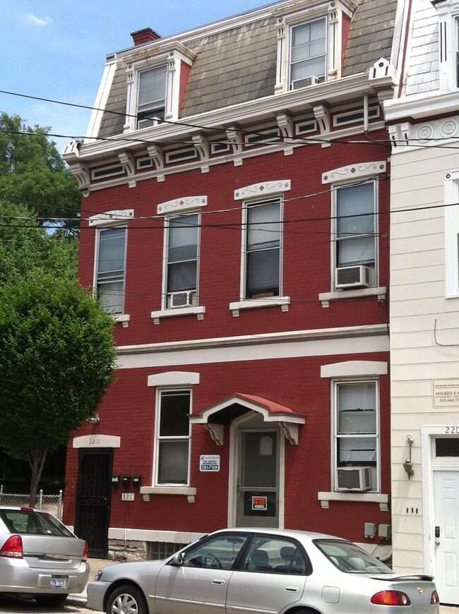 2210 Victor St.