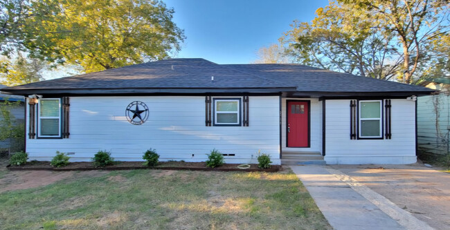 Front of house - 3708 Parrish St House