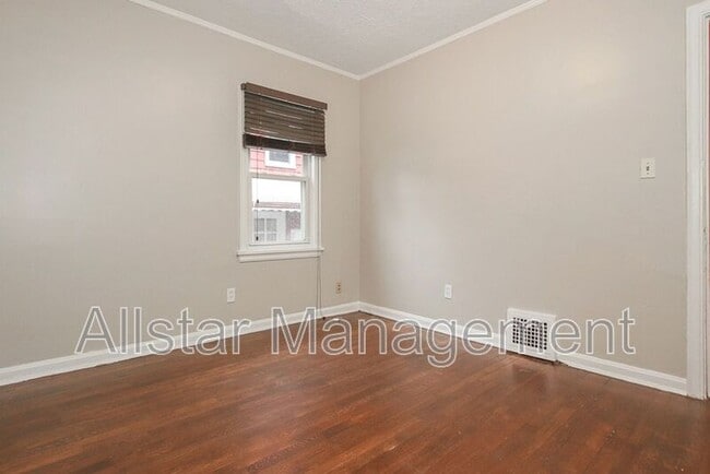 Photo - 1533 Genesee Rd