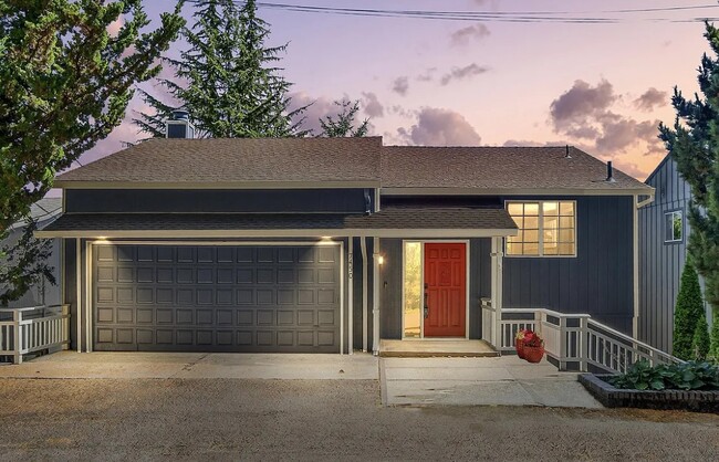 Building Photo - 7450 SW 17th Dr Rental