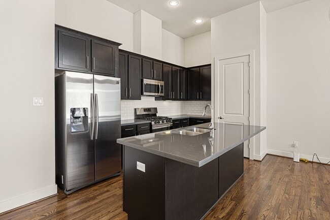 Photo - 3945 Tulane St