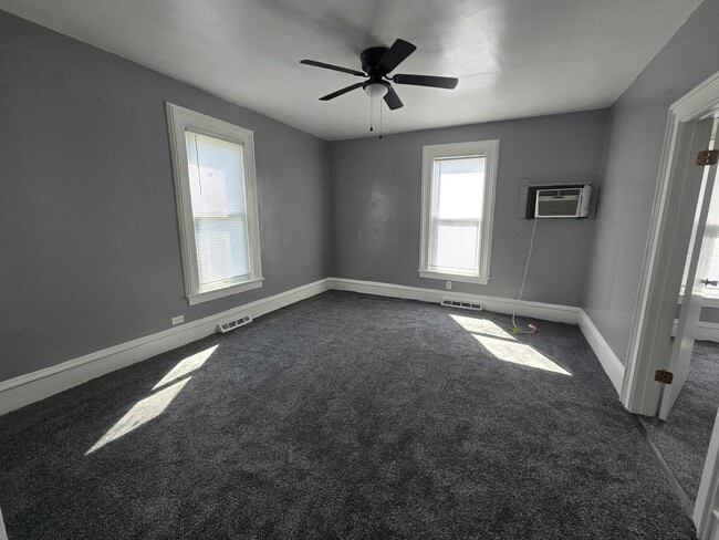 Photo - 1122 E 6th Ave