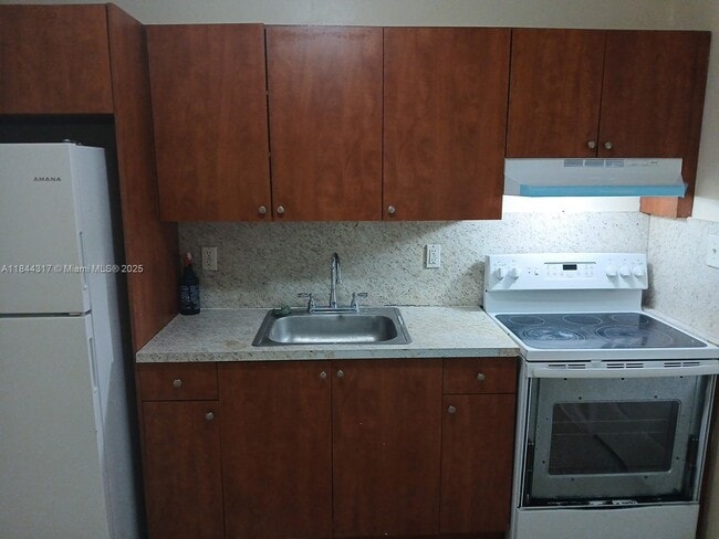 Photo - 115 Roberts Rd