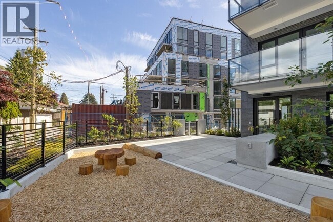 Photo - 5168 Cambie St. Unit 312