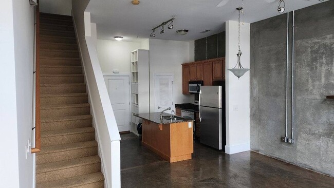 Photo - 444 S Blount St